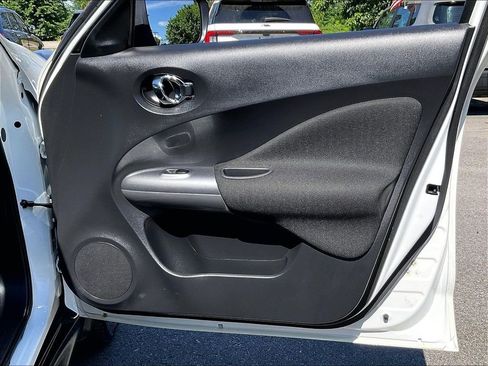 Used 2016 Nissan Juke SV AWD/4WD image 26