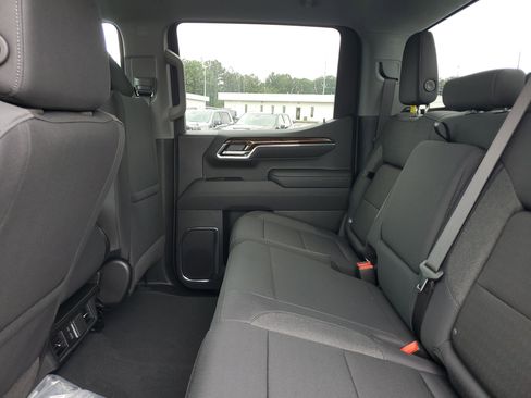 New 2025 GMC Sierra 1500 Elevation image 11