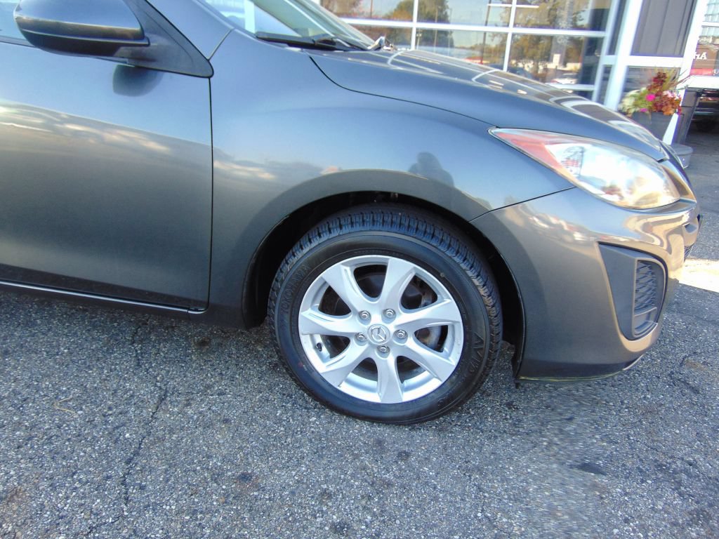Used 2011 MAZDA MAZDA3 i Touring FWD image 11
