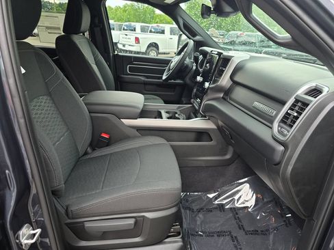 New 2026 RAM 3500 Big Horn AWD/4WD image 25