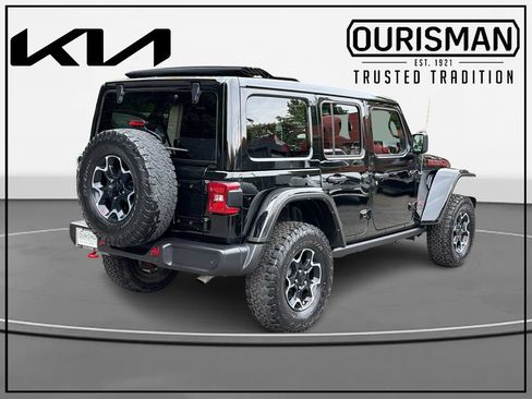 Used 2023 Jeep Wrangler Unlimited Rubicon w/ LED Lighting Group AWD/4WD image 4