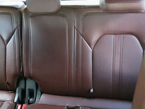 Used 2024 Ford Expedition Limited AWD/4WD image 13