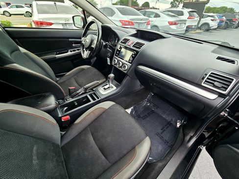 Used 2017 Subaru Crosstrek 2.0i Premium image 17