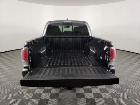 Used 2022 Toyota Tacoma 4x4 Double Cab image 8