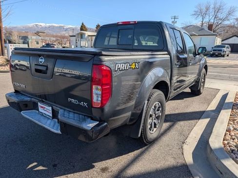 Used 2014 Nissan Frontier PRO-4X AWD/4WD image 4