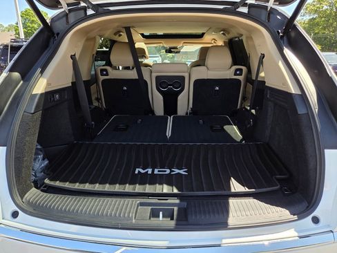 Used 2023 Acura MDX FWD w/ Technology Package image 12