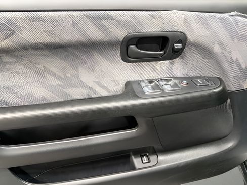 Used 2004 Honda CR-V EX image 9