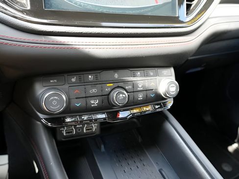 Used 2026 Dodge Durango GT AWD/4WD image 28
