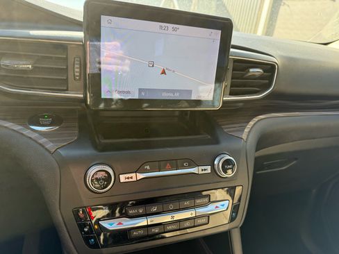 Used 2020 Ford Explorer Limited w/ Class III Trailer Tow Package image 19