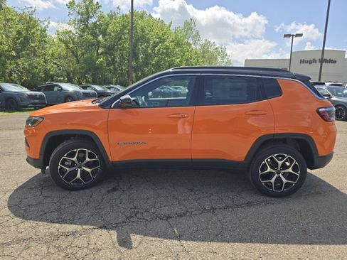New 2026 Jeep Compass Limited w/ Sun, Sound & Navigation Group AWD/4WD image 13