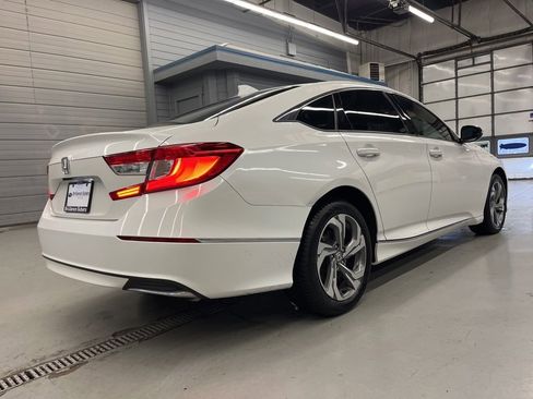 Used 2018 Honda Accord EX image 7