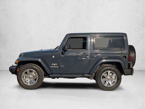 Used 2017 Jeep Wrangler Sahara w/ Connectivity Group image 9