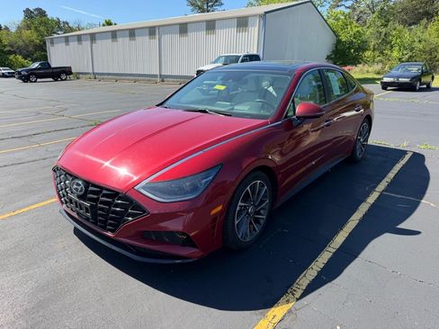 Used 2023 Hyundai Sonata Limited FWD image 2