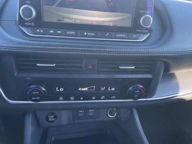 Used 2025 Nissan Rogue SV AWD/4WD image 30