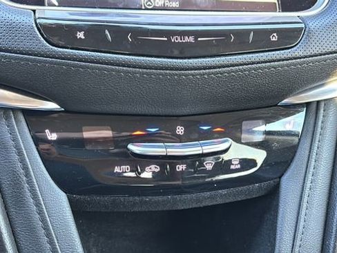 Used 2019 Cadillac XT5 Luxury image 25
