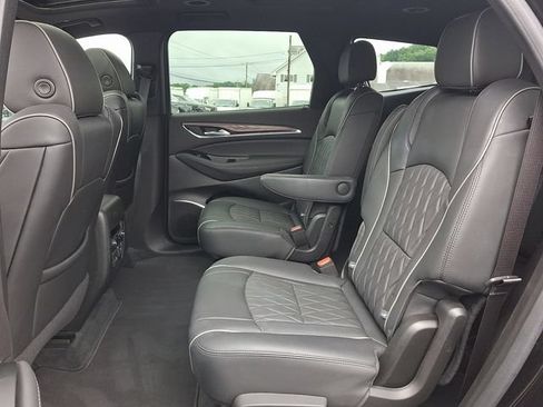 Used 2023 Buick Enclave Avenir w/ Avenir Technology Package AWD/4WD image 18