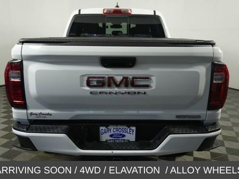 Used 2023 GMC Canyon Elevation w/ Convenience Package AWD/4WD image 4