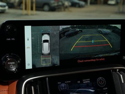 Used 2026 Lexus LX 700h Ultra Luxury image 17