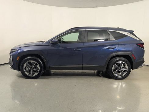 Certified 2025 Hyundai Tucson SEL AWD/4WD image 4