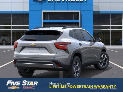 New 2026 Chevrolet Trax LT w/ Driver Confidence Package FWD image 4