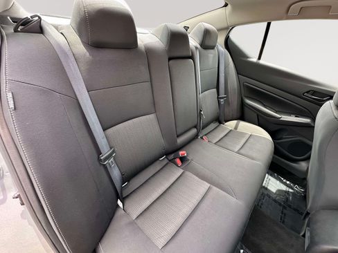 Used 2024 Nissan Altima 2.5 SV FWD image 27