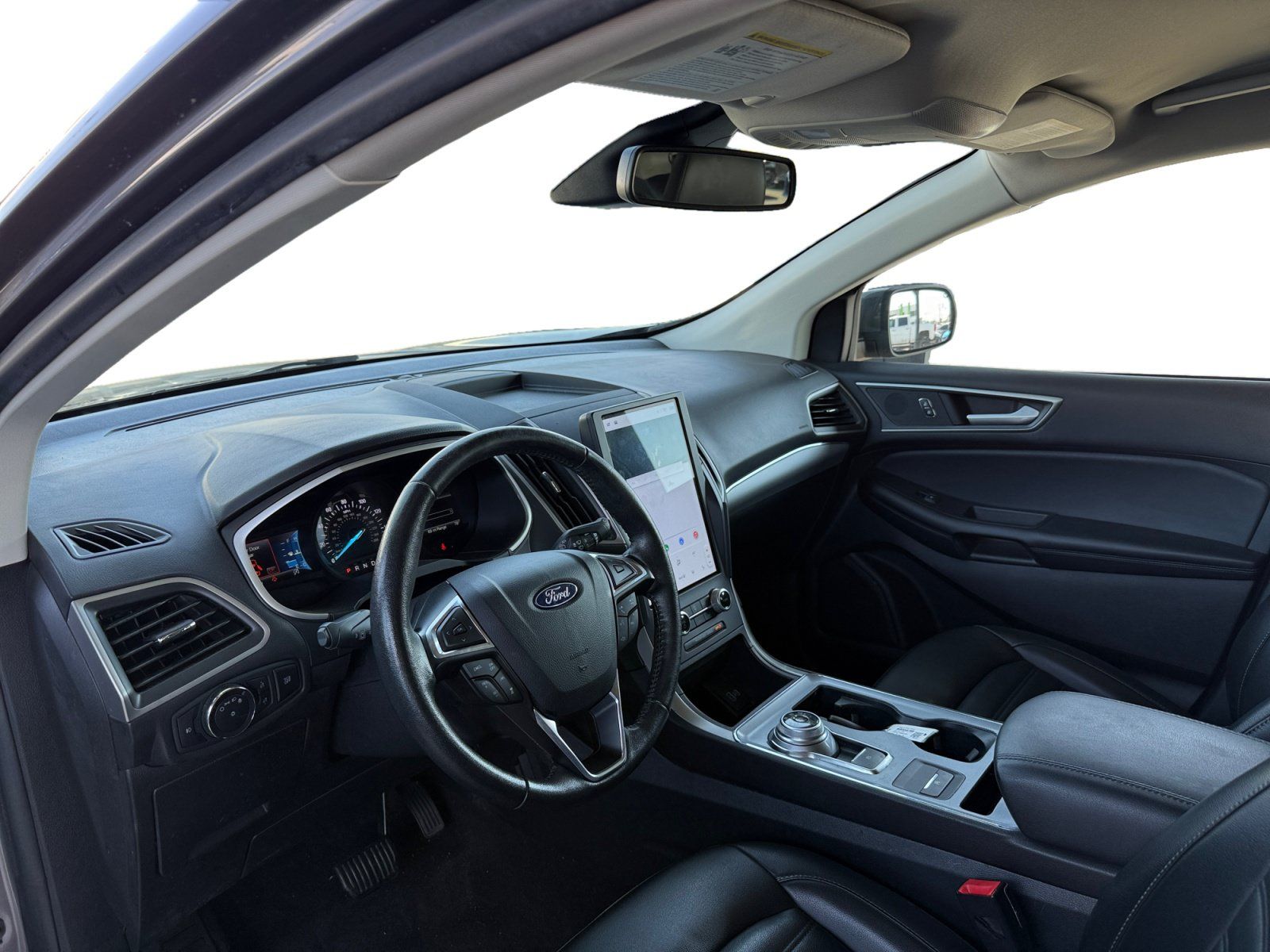 Used 2021 Ford Edge SEL w/ Cargo Accessory Package AWD/4WD image 9