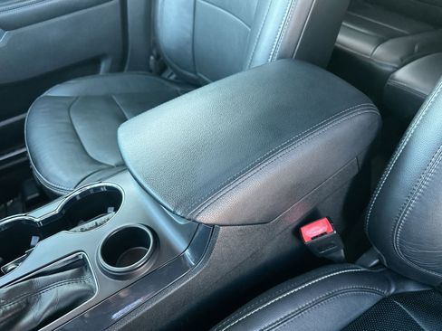 Used 2018 Ford Explorer Limited image 21