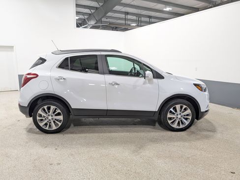 Used 2019 Buick Encore Preferred image 2