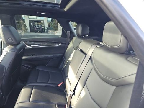 Used 2022 Cadillac XT5 Sportv image 9