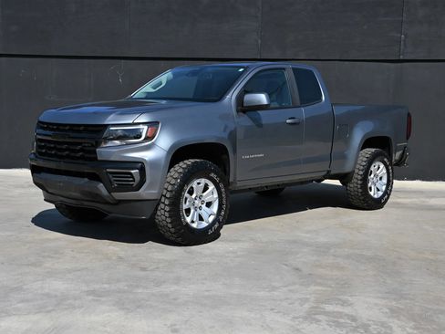 Used 2022 Chevrolet Colorado LT w/ Fleet Safety Package image 5
