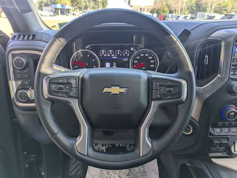 Used 2023 Chevrolet Silverado 2500 LTZ w/ LTZ Premium Package image 20