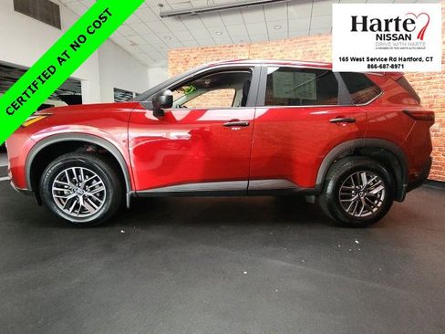 Used 2023 Nissan Rogue S image 4