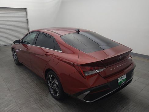 Used 2024 Hyundai Elantra SEL w/ Convenience Package FWD image 5
