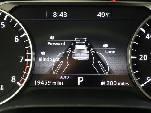 Used 2024 Nissan Pathfinder SL AWD/4WD image 17