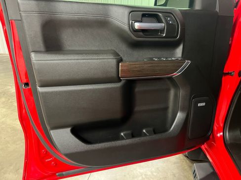 Certified 2021 Chevrolet Silverado 1500 LT Trail Boss w/ Convenience Package II AWD/4WD image 15