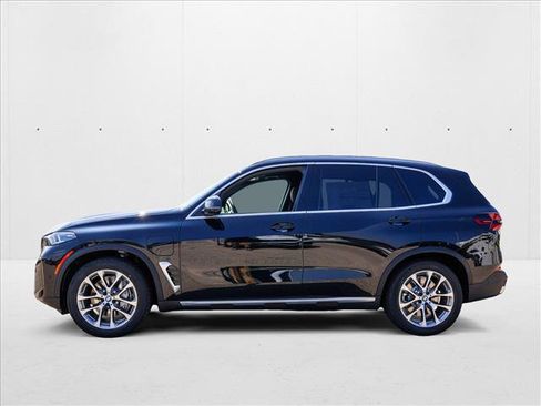 Used 2026 BMW X5 xDrive50e w/ Executive Package AWD/4WD image 8