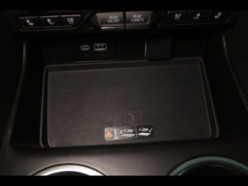 Used 2024 Chevrolet Tahoe Premier image 23