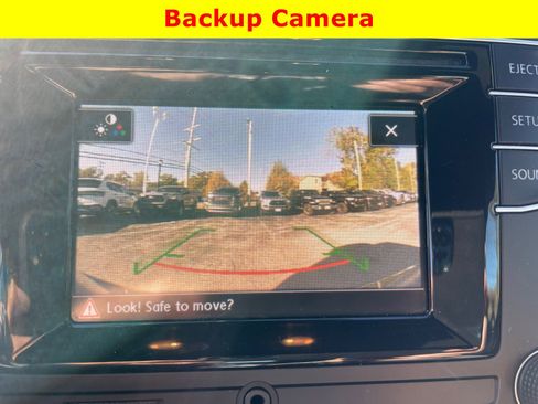 Used 2018 Volkswagen Beetle 2.0T S FWD image 18