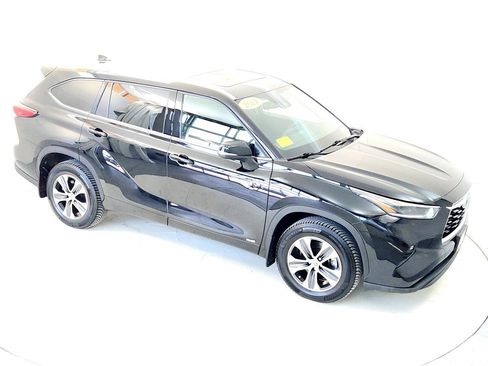 Certified 2021 Toyota Highlander XLE image 15