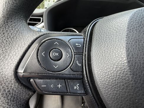 Used 2019 Toyota RAV4 XLE w/ Convenience Package FWD image 19