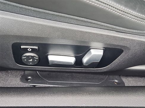 Used 2022 BMW M4 xDrive Competition w/ Executive Package image 25