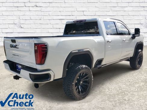 Used 2024 GMC Sierra 2500 Denali Ultimate w/ Max Trailering Package AWD/4WD image 4