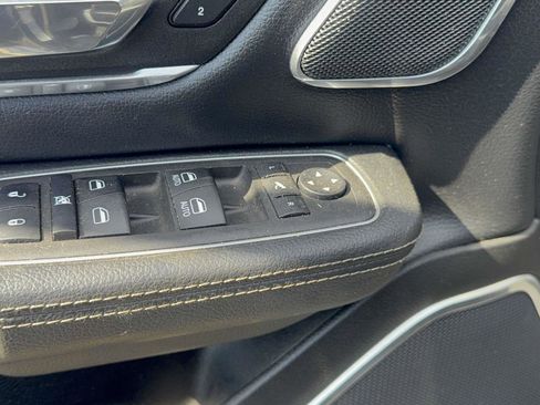 Used 2023 RAM 1500 Laramie image 18