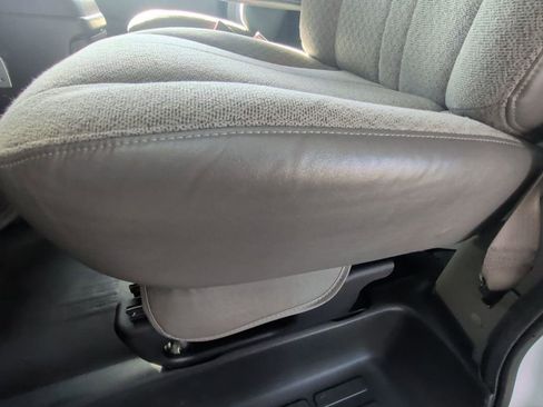 Used 2021 Chevrolet Express 2500 w/ Driver Convenience Package image 13