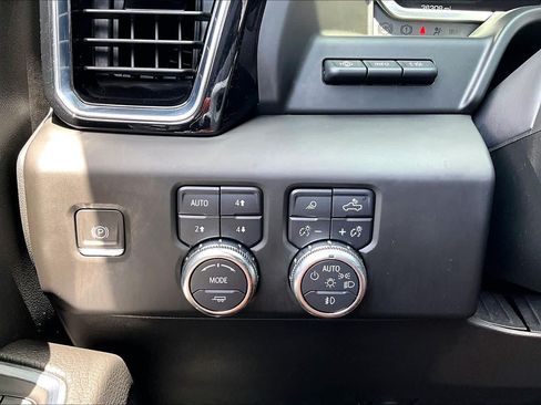 Used 2024 GMC Sierra 1500 Denali AWD/4WD image 34
