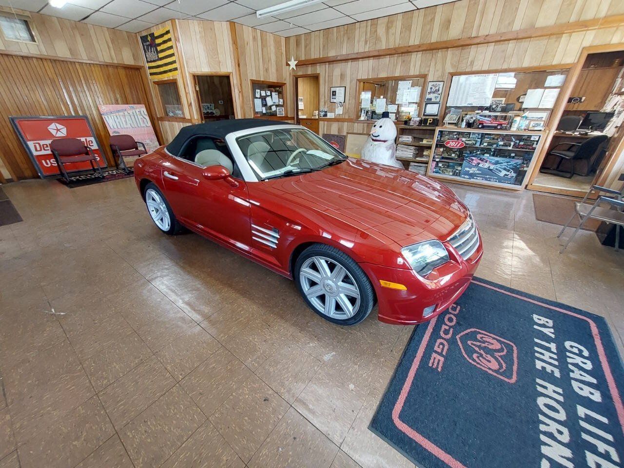 Used 2005 Chrysler Crossfire Limited RWD image 4