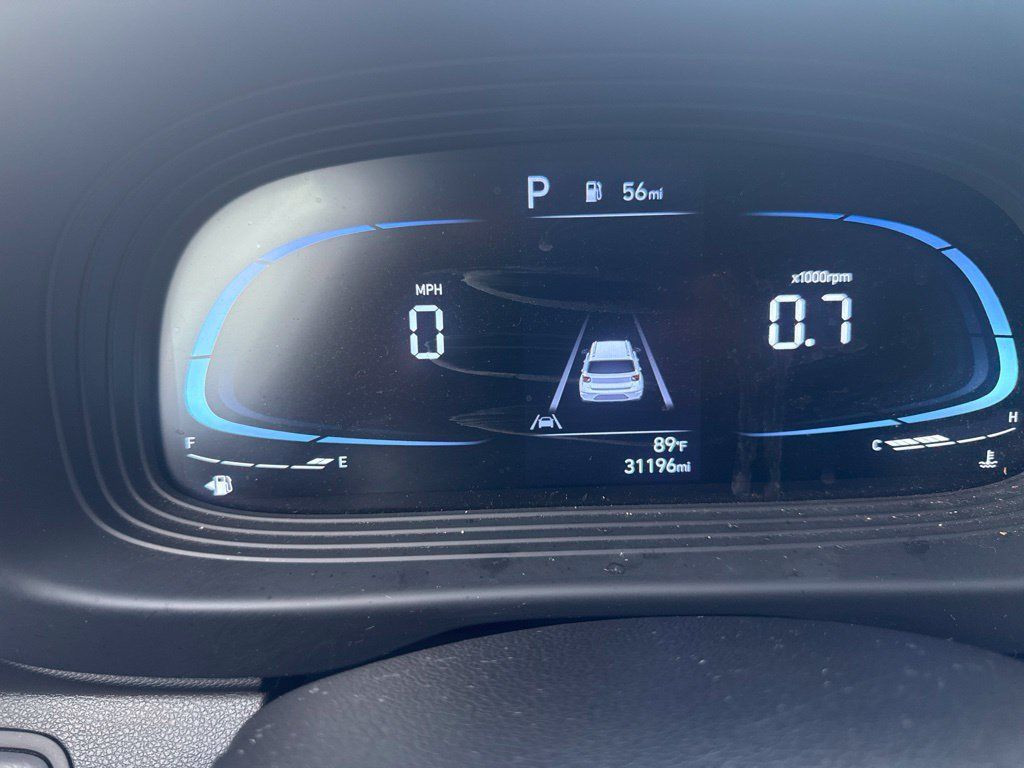 Used 2025 Hyundai Venue SEL FWD image 18