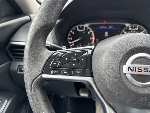 Used 2022 Nissan Altima 2.5 SV image 30