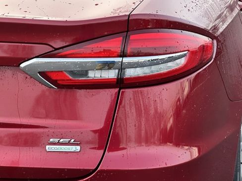 Used 2019 Ford Fusion SEL image 15