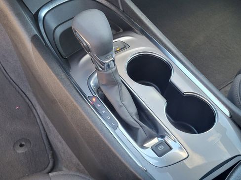 Used 2024 Chevrolet Malibu LT image 23